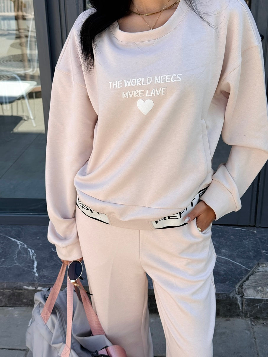 Chic Ease Set